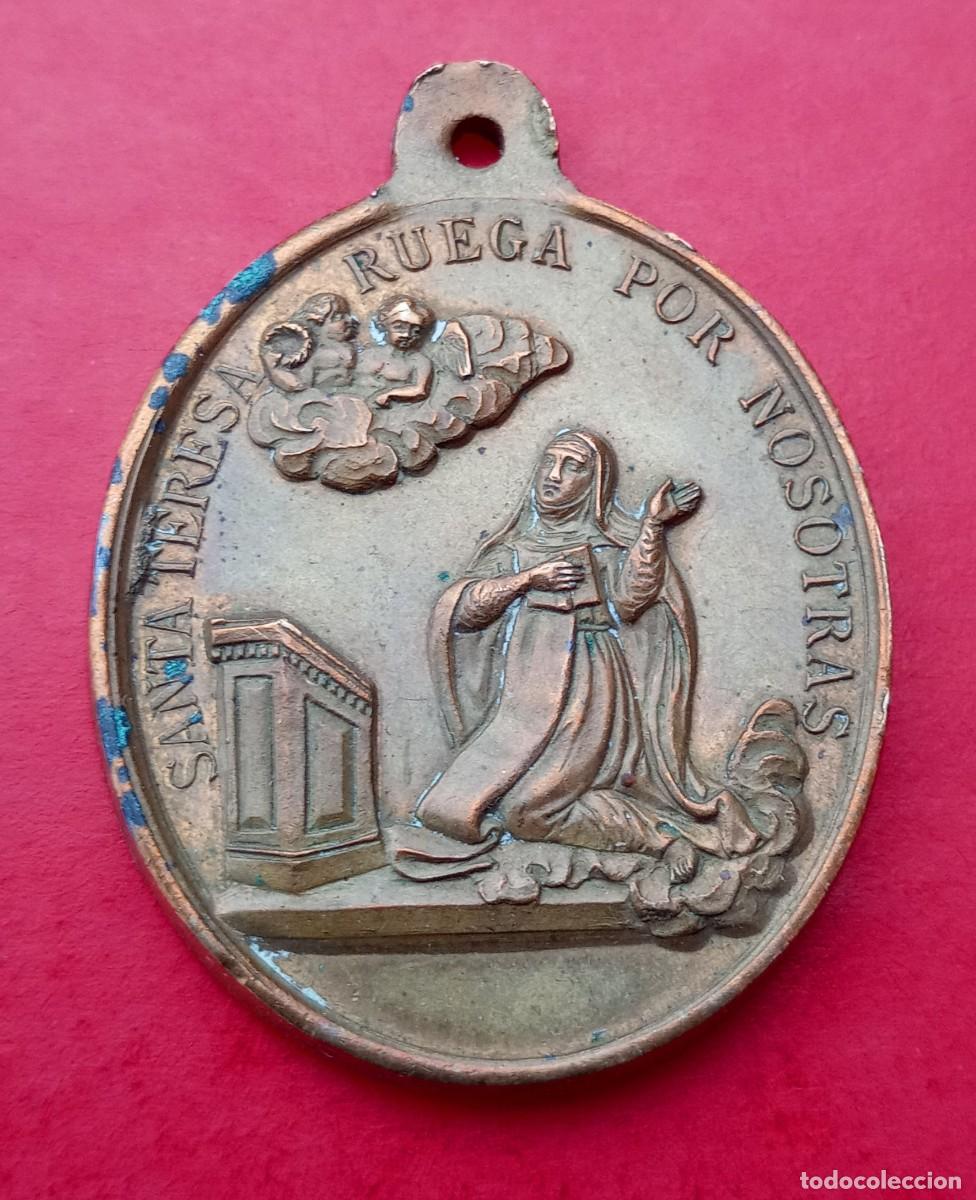 Antig&uuml;edades: Medalla Antigua Santa Teresa de Jes&uacute;s y Congregaci&oacute;n Hijas de Mar&iacute;a.