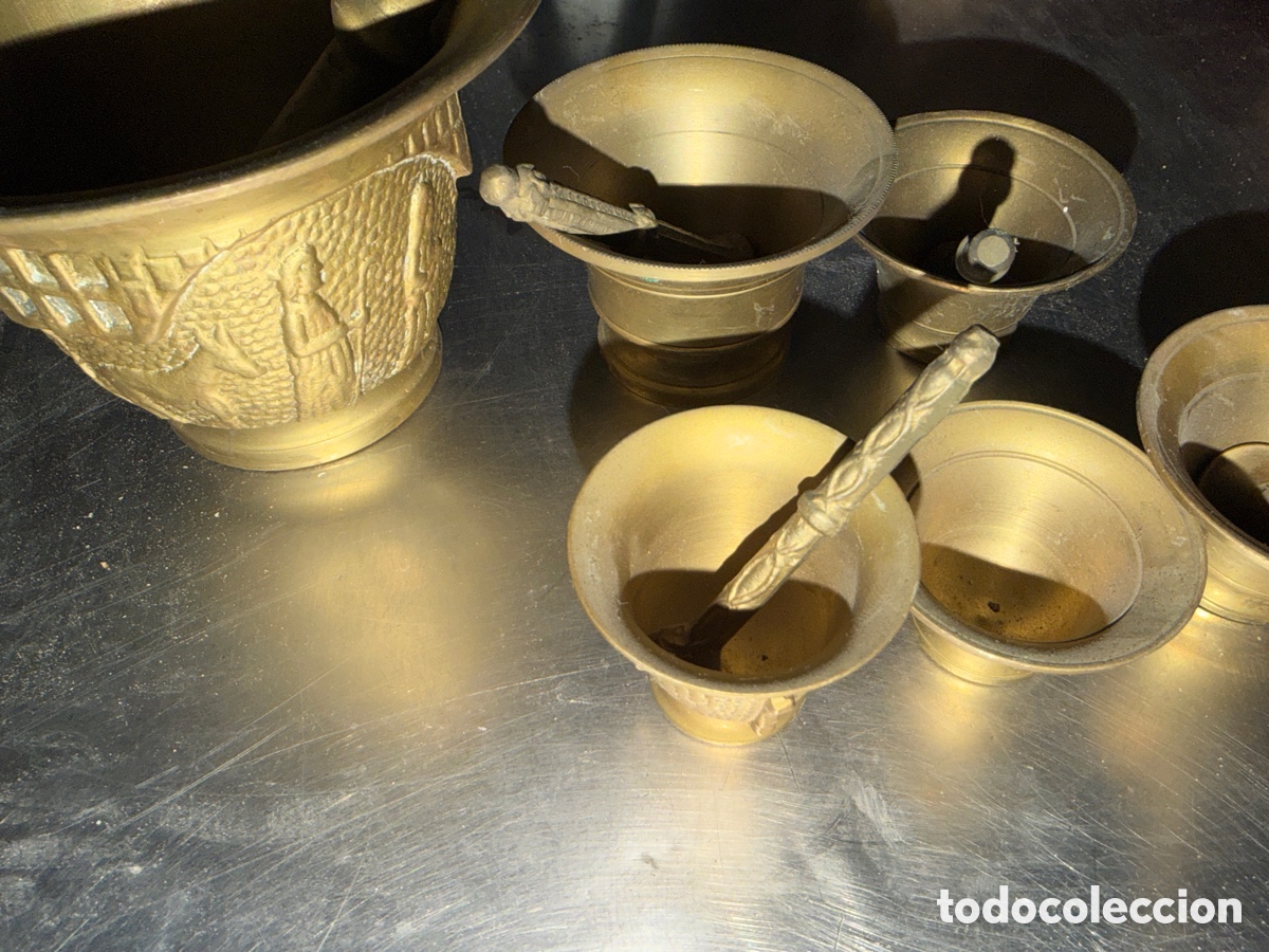 Antig&uuml;edades: Lote de 6 almireces de bronce macizo - Foto 2