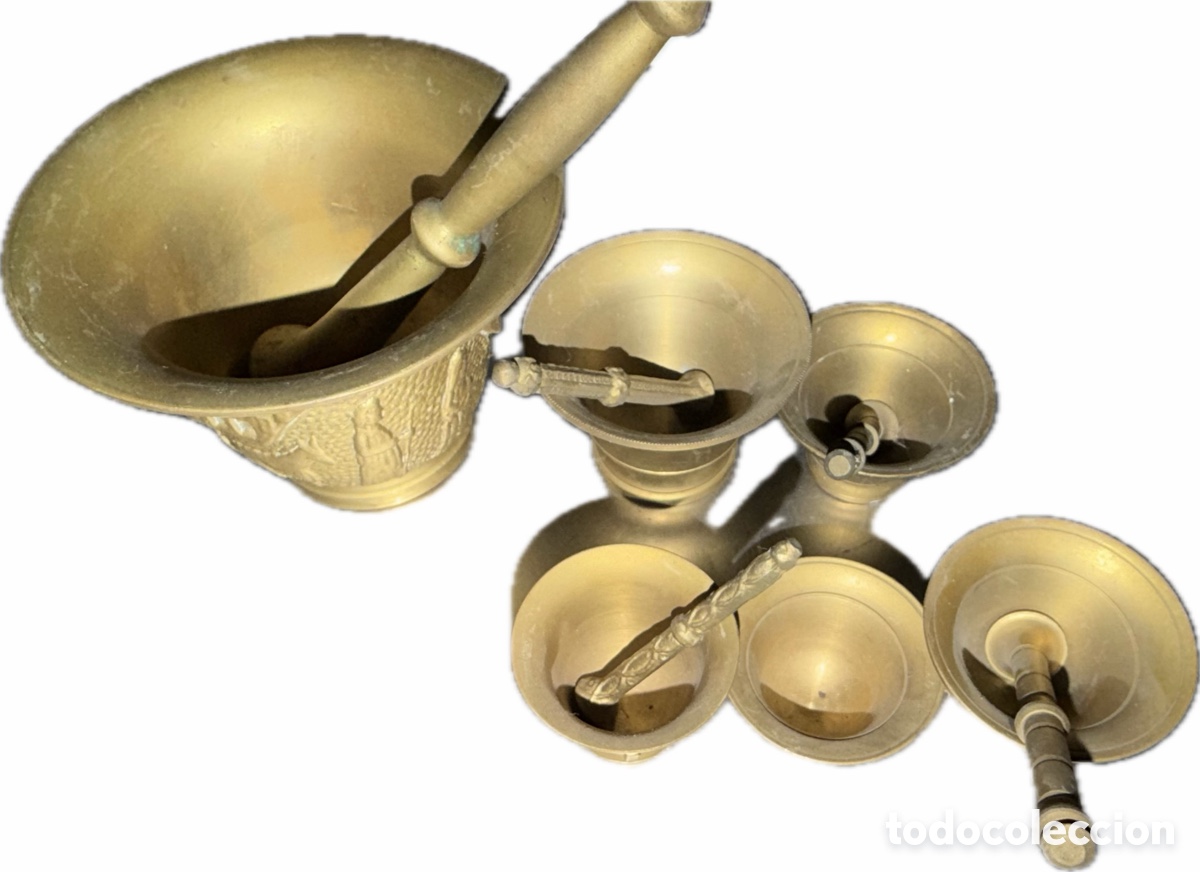 Antig&uuml;edades: Lote de 6 almireces de bronce macizo - Foto 1
