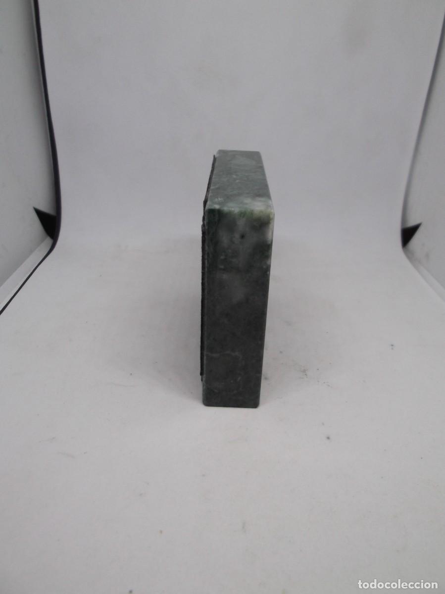 Antig&uuml;edades: Base de m&aacute;rmol verde rectangular. - Foto 3