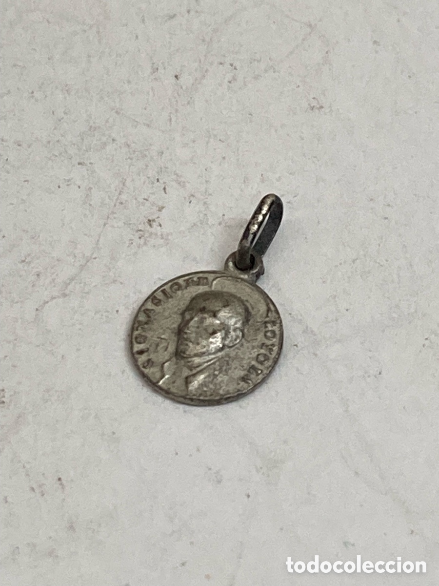 Antig&uuml;edades: Medalla de plata religiosa C582