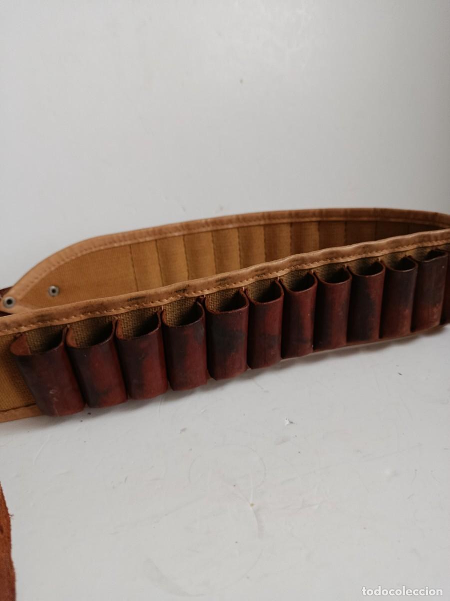 Antig&uuml;edades: CARTUCHERA DE CAZA VINTAGE