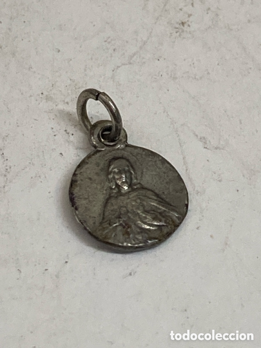 Antig&uuml;edades: Medalla de plata religiosa C582 - Foto 2