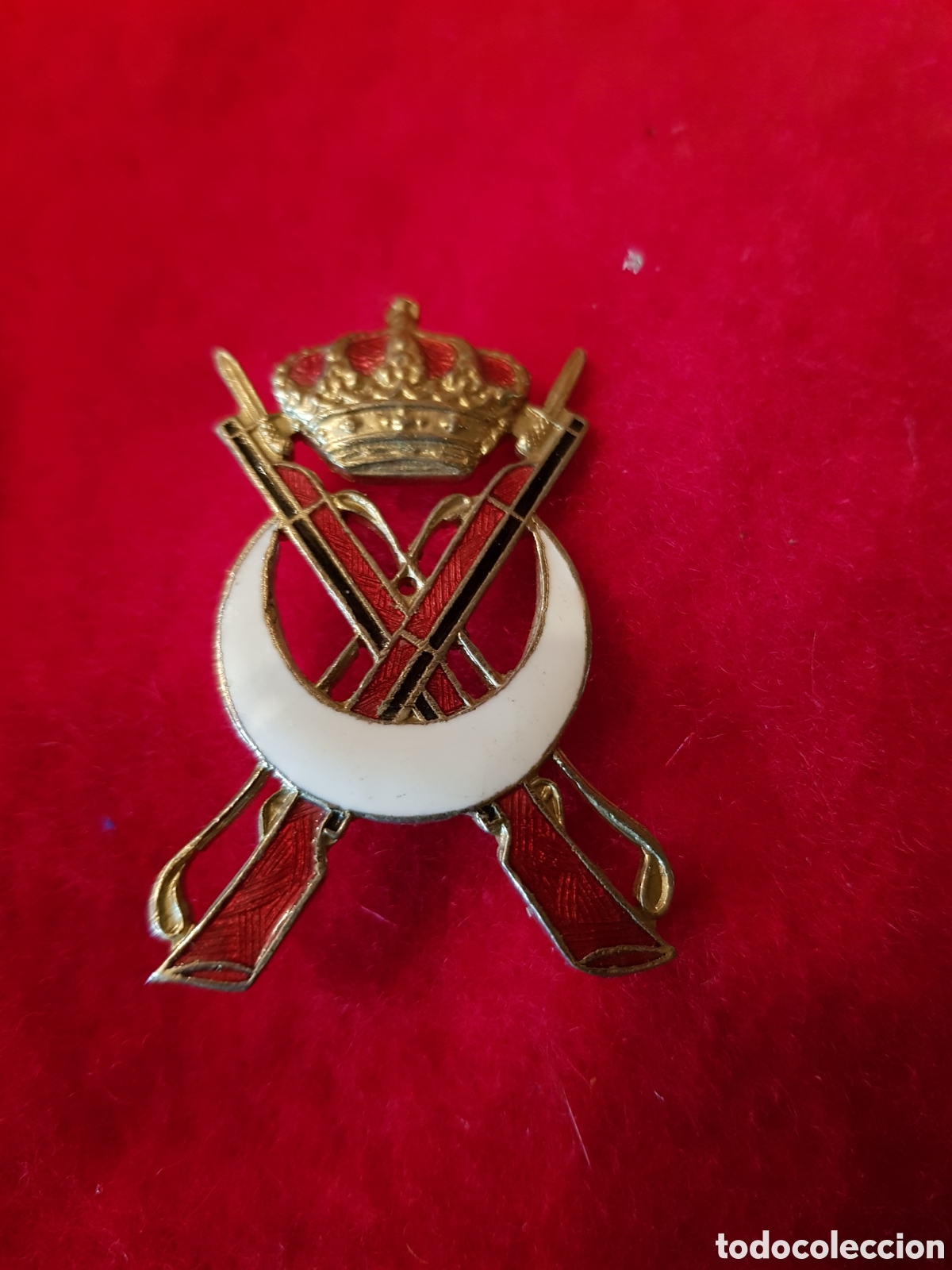 Antig&uuml;edades: ANTIGUA INSIGNIA ESMALTADA DE REGULARES
