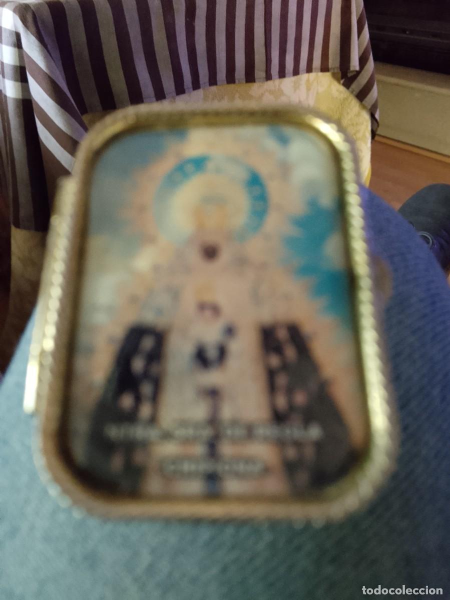 Antig&uuml;edades: cajita de bolsillo de la Virgen de Regla, la patrona de Chipiona.