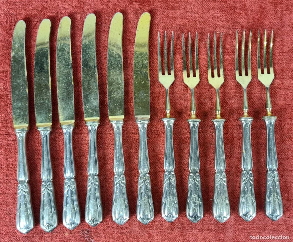 Antig&uuml;edades: SET DE CUBIERTOS PARA POSTRE. 6 CUCHILLOS Y 5 TENEDORES. MANGOS EN PLATA. SIGLO XX.