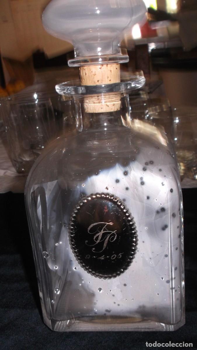Antig&uuml;edades: botella de cristal con placa de plata grabada - Foto 1