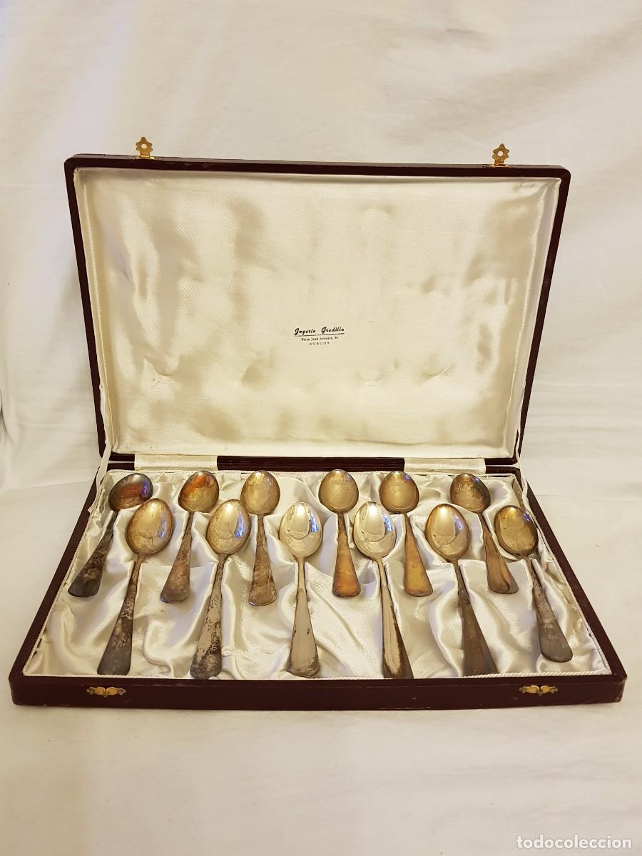 Antig&uuml;edades: Caja 12 cucharillas de plata 925 mm. Joyer&iacute;a Gredilla de Burgos. A&ntilde;os 50