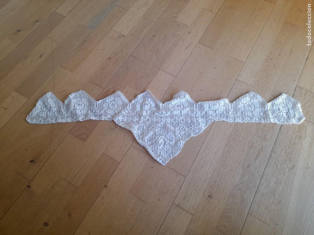 Antig&uuml;edades: pasamaneria: galon de encaje, 22cm aprox de ancho maximo, 95cm aprox