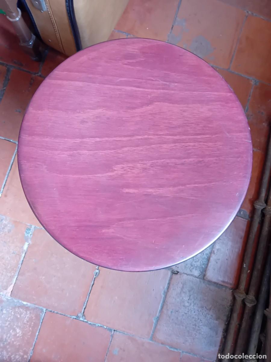 Antig&uuml;edades: Banqueta de madera maciza d&eacute;cada de los 80 - Foto 2