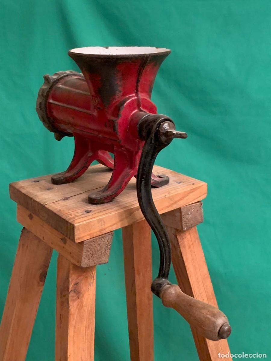 Antig&uuml;edades: Picadora de carne antigua