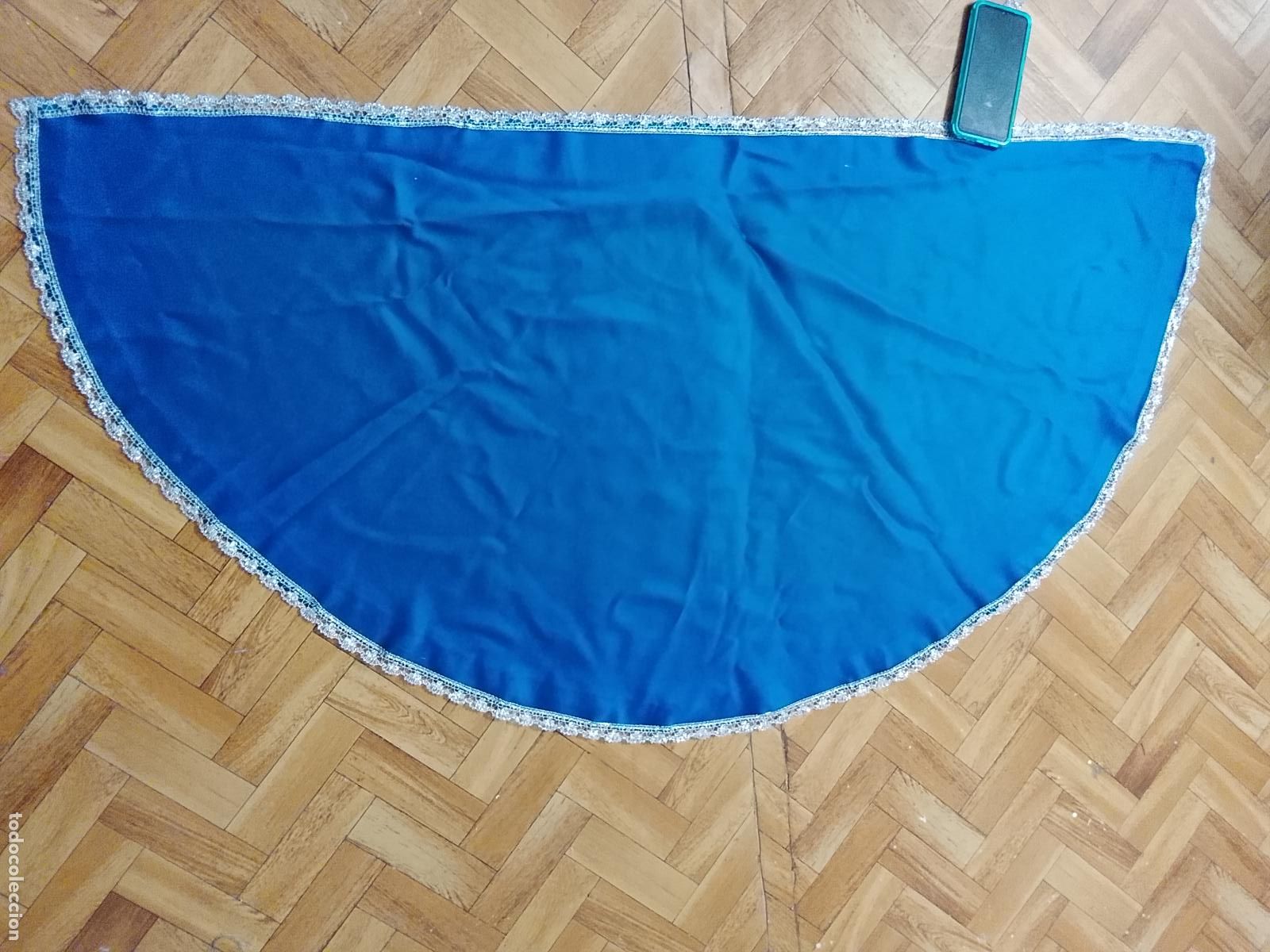 Antig&uuml;edades: 147 X 76 CM MANTO AZUL PARA VIRGEN INMACULADA DE VESTIR CON ENCAJE PLATEADO , SEMANA SANTA