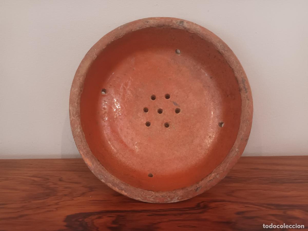 Antig&uuml;edades: QUESERA TERRISSA BARRO. ARTE POPULAR