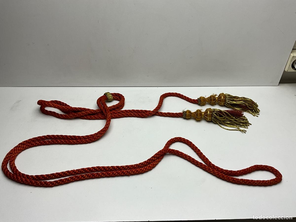 Antig&uuml;edades: CONJUNTO ECLESI&Aacute;STICO LITURGICO - CINGULO - CINCULO TERMINADO EN BORLA - MANIPUL&Oacute; - CARPETA - Foto 7