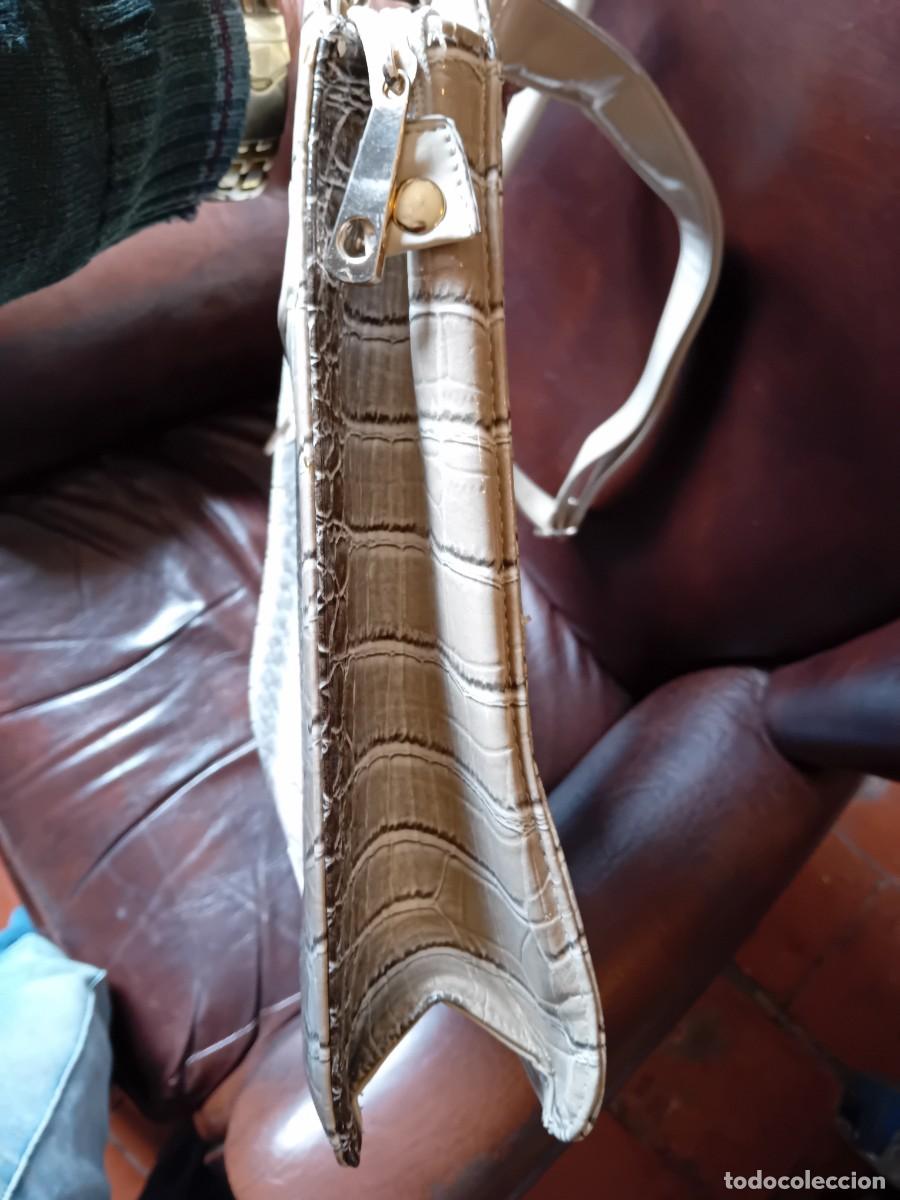 Antig&uuml;edades: Bolso de polipiel d&eacute;cada de los 80 - Foto 4