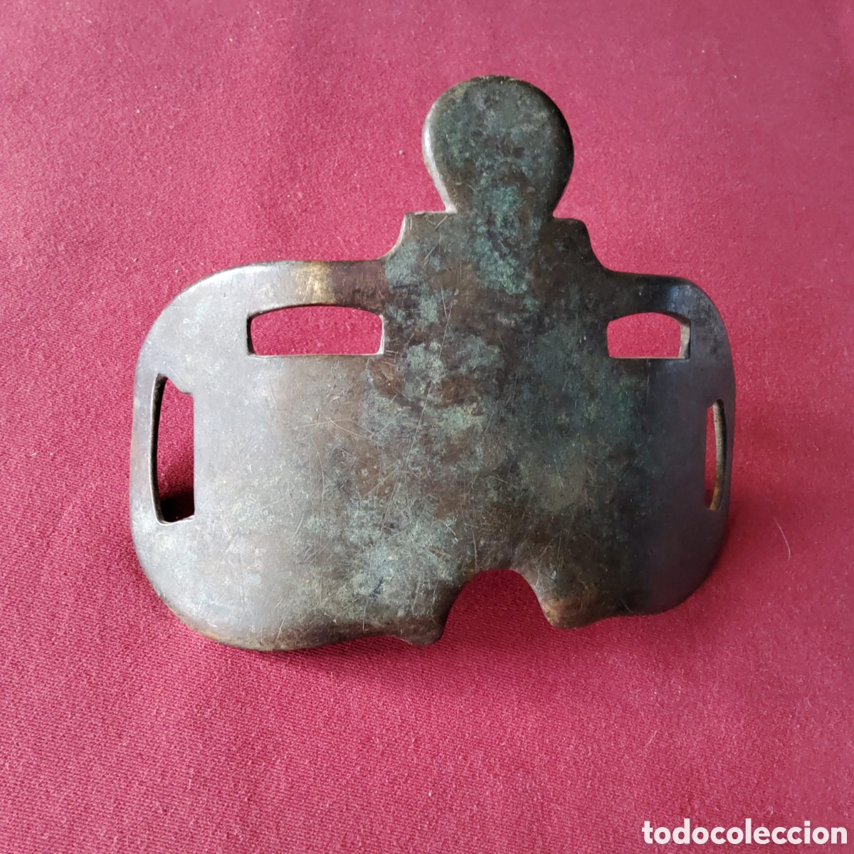 Antig&uuml;edades: ANTIGUA MUSEROLA DE BRONCE PARA CABALLO