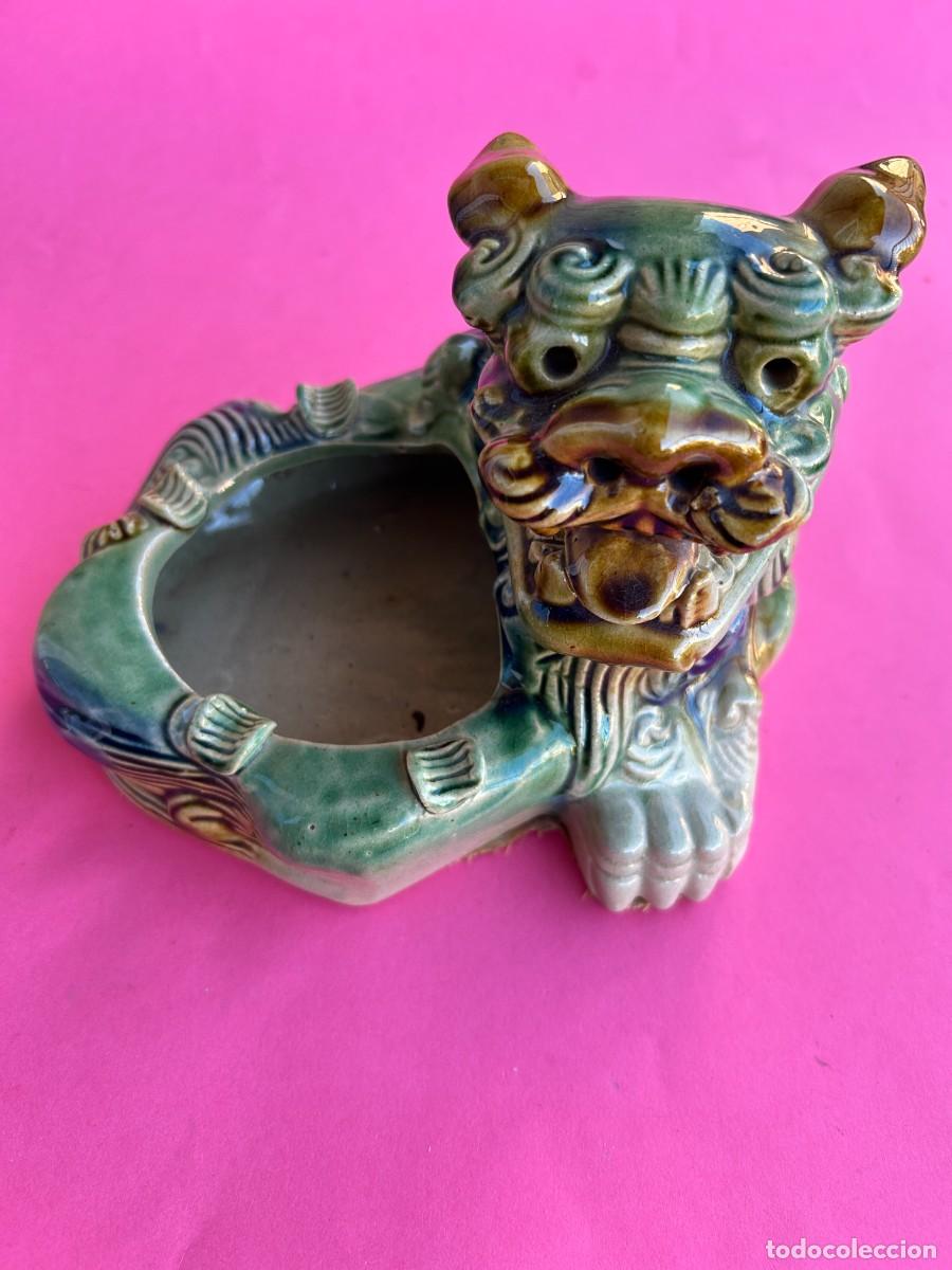 Antig&uuml;edades: CENICERO PERRO FOO DE PORCELANA ESMALTADA