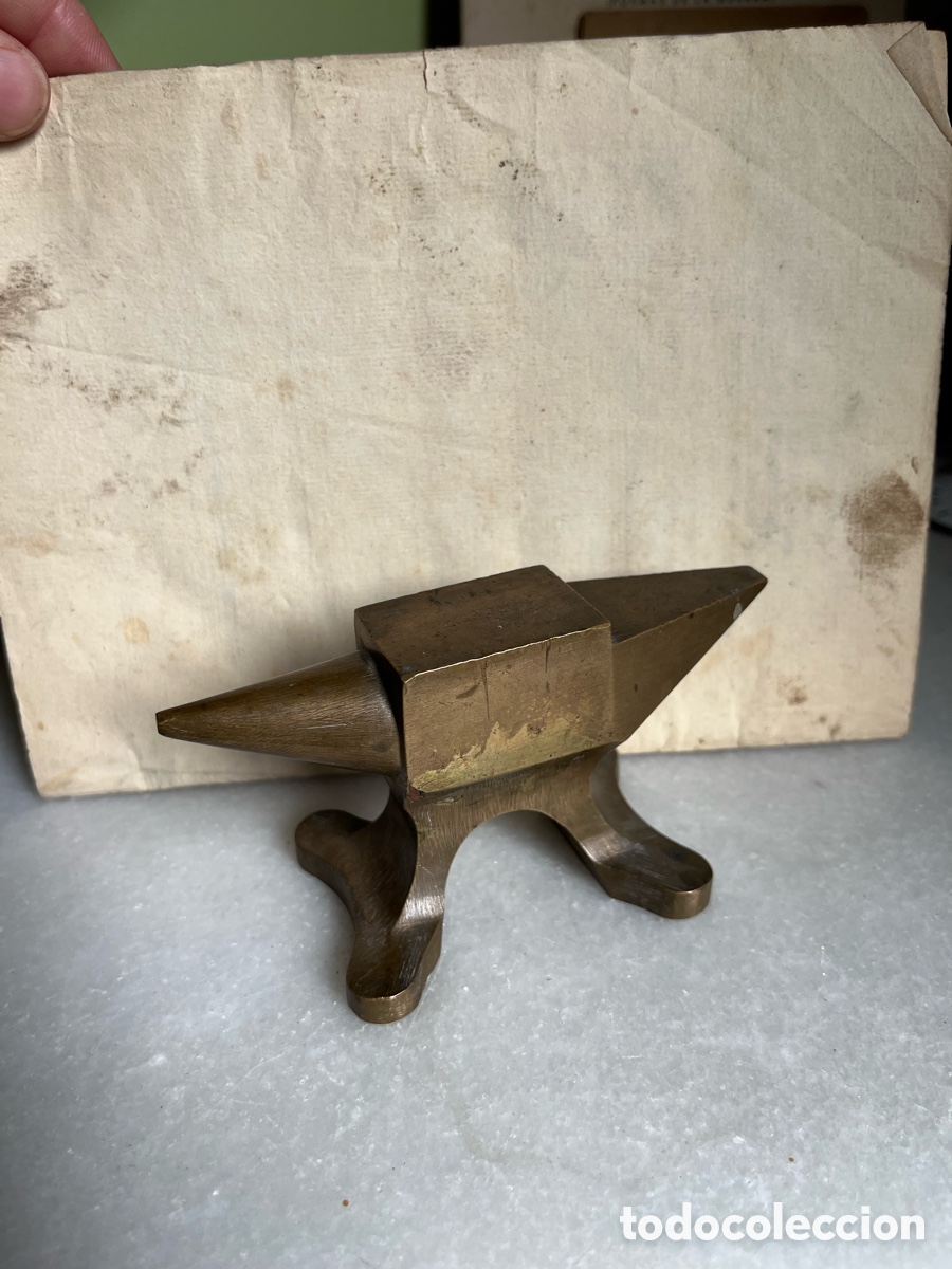 Antig&uuml;edades: Yunke de bronce de joyero