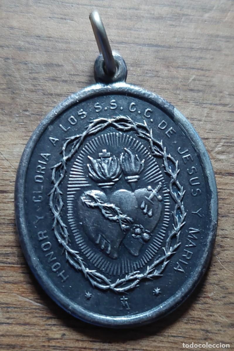 Antig&uuml;edades: Antigua medalla Sagrado Corazo y Santo sacramento en Plata