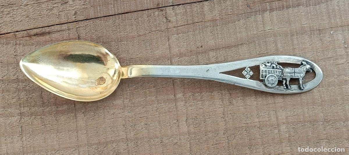 Antig&uuml;edades: Antigua cucharita portuguesa plata con contraste para beb&eacute;s infantil con un burrito y un carrito