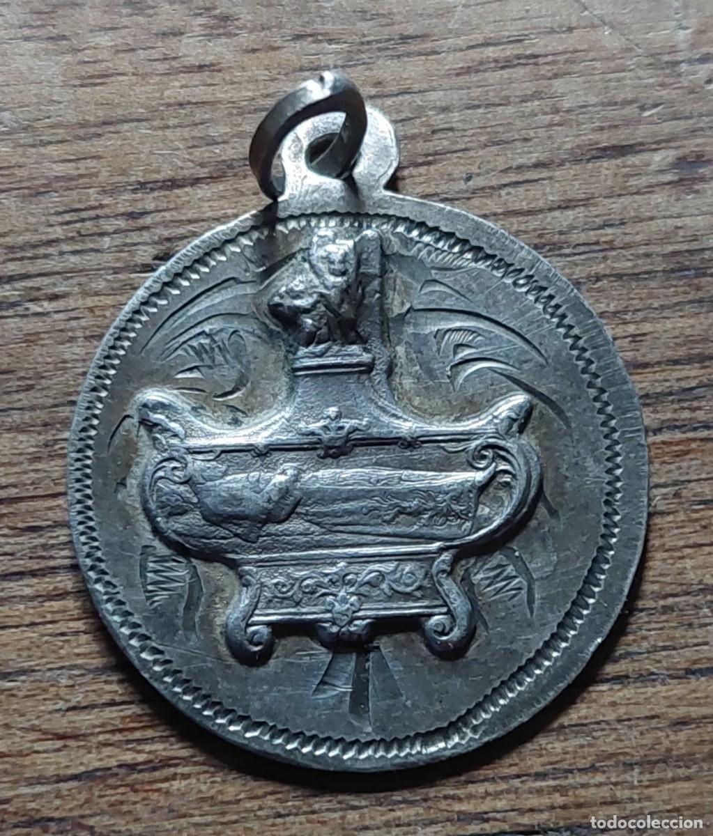 Antig&uuml;edades: Antigua medalla Santo Sepulcro de Beniganim en Plata