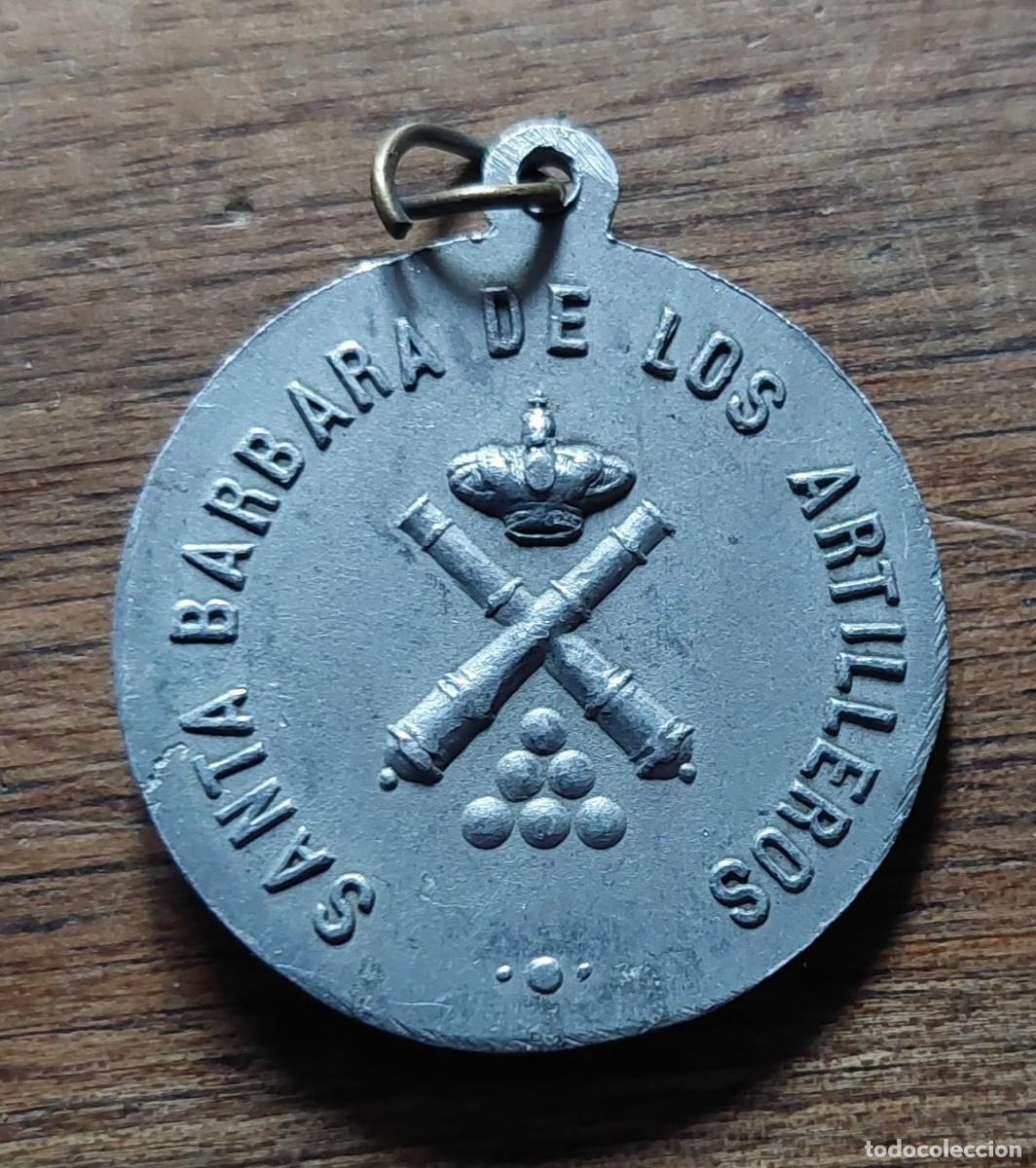 Antig&uuml;edades: Antigua medalla Santa Barbara de los artilleros.
