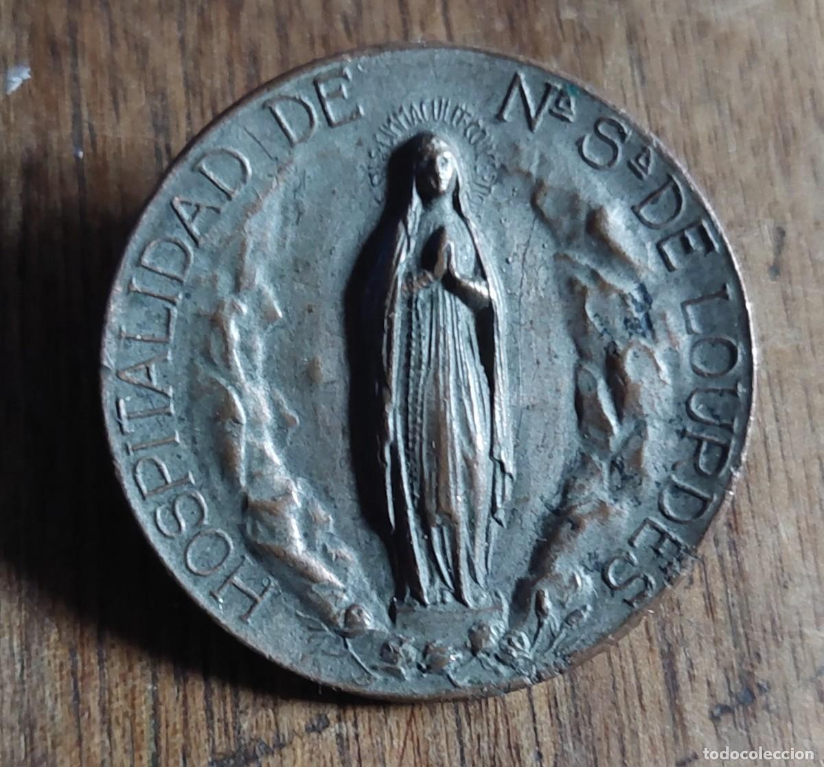 Antig&uuml;edades: Antiguo broche de Lourdes - Foto 1