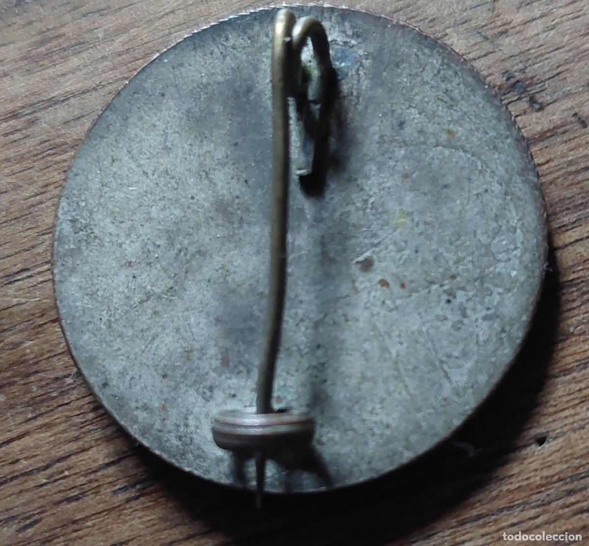 Antig&uuml;edades: Antiguo broche de Lourdes - Foto 2