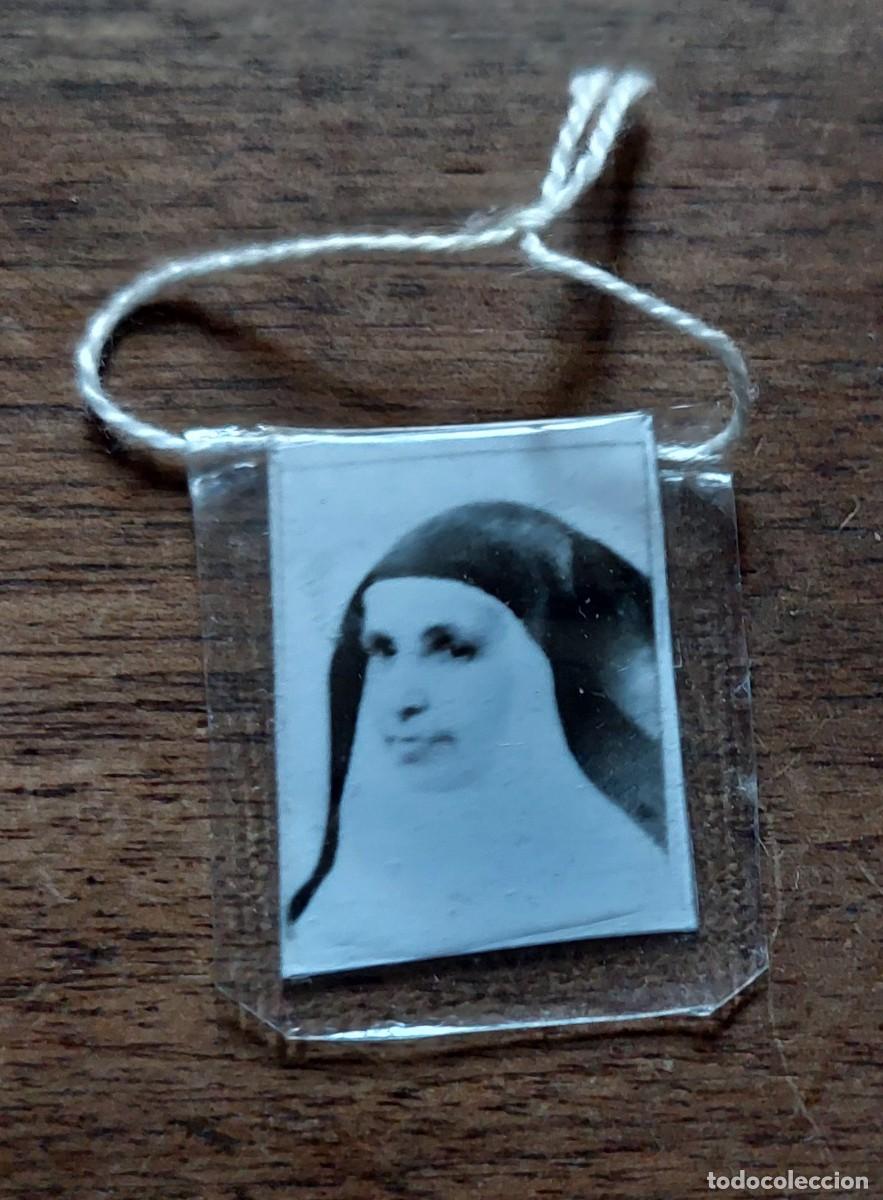 Antig&uuml;edades: Reliquia de las hermanas de la cruz