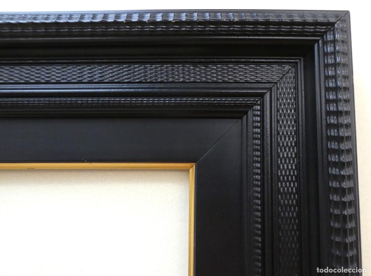 Antig&uuml;edades: Viejo marco de moldura Holandesa negra, es de madera. mide interior 46X38 cm y exterior 69X61 cm