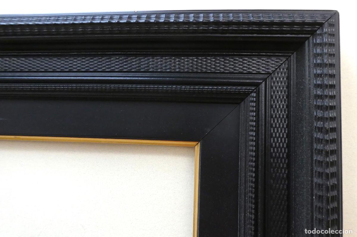 Antig&uuml;edades: Viejo marco de moldura Holandesa negra, es de madera. mide interior 46X38 cm y exterior 69X61 cm