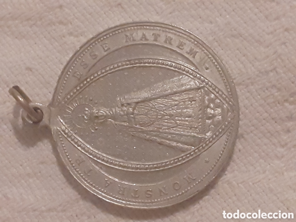Antig&uuml;edades: GRAN MEDALLA COFRADIA DE NUESTRA SE&Ntilde;ORA DEL SOCORRO. VITIGUDINO. SALAMANCA. HACIA 1910. 3,5 CM