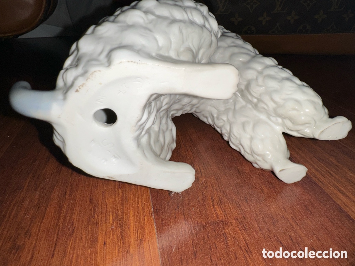 Antig&uuml;edades: Perro de porcelana Caniche de Lladr&oacute; - Foto 5