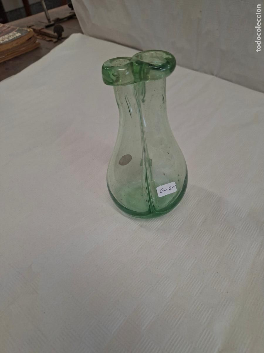 Antig&uuml;edades: BOTELLA DE CRISTAL VERDE PARA EL ACEITE Y EL VINAGRE ORIGINAL