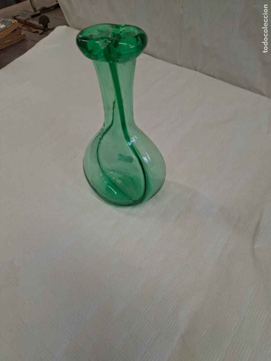 Antig&uuml;edades: BOTELLA DE CRISTAL VERDE PARA EL ACEITE Y EL VINAGRE BAJA EPOCA