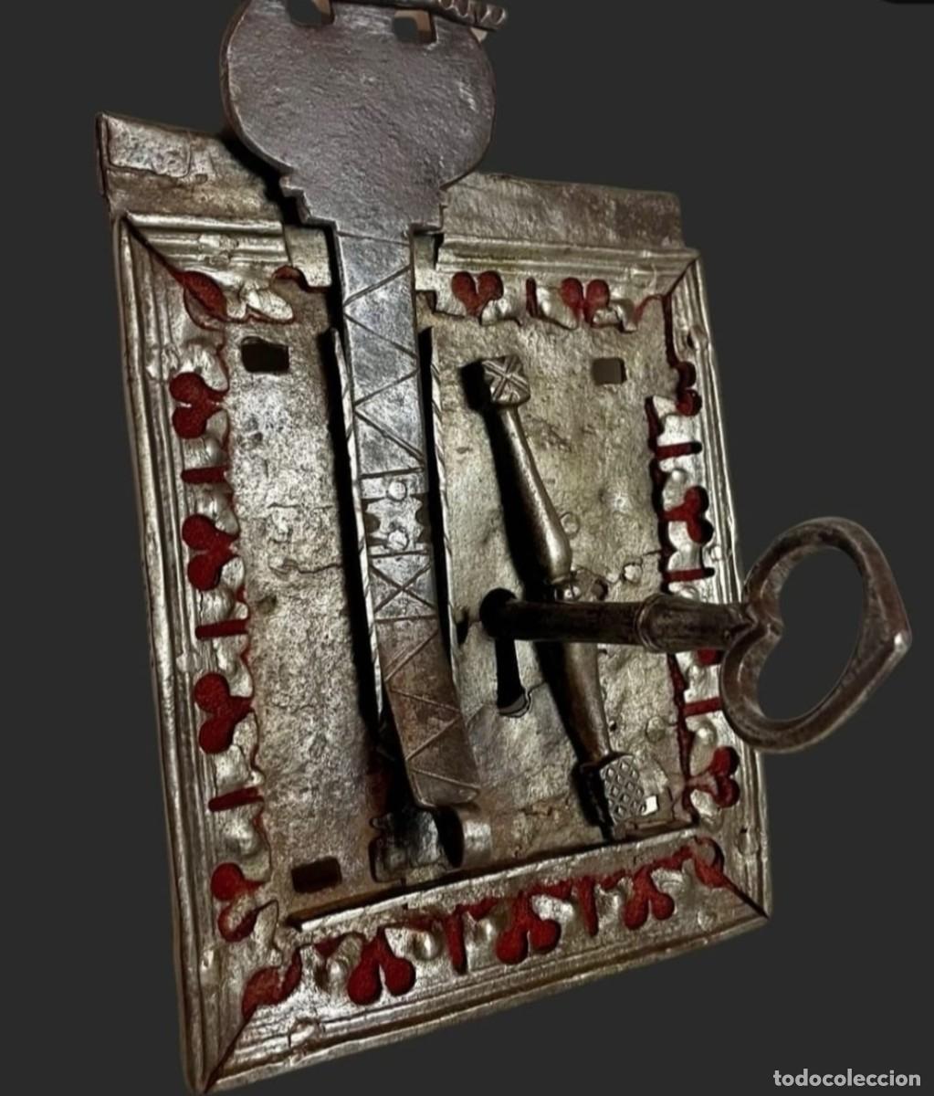 Antig&uuml;edades: Cerradura hierro XVI