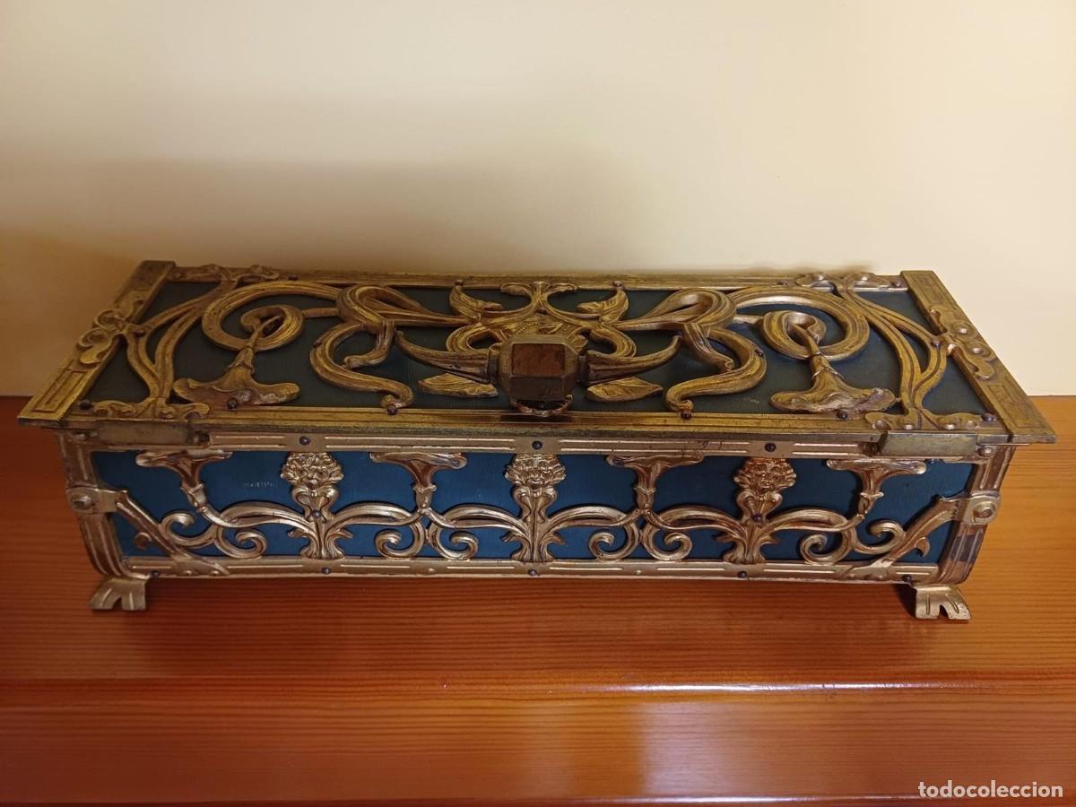 Antig&uuml;edades: JOYERO FRANC&Eacute;S MODERNISTA DORADO, DECADA (1880-1910)