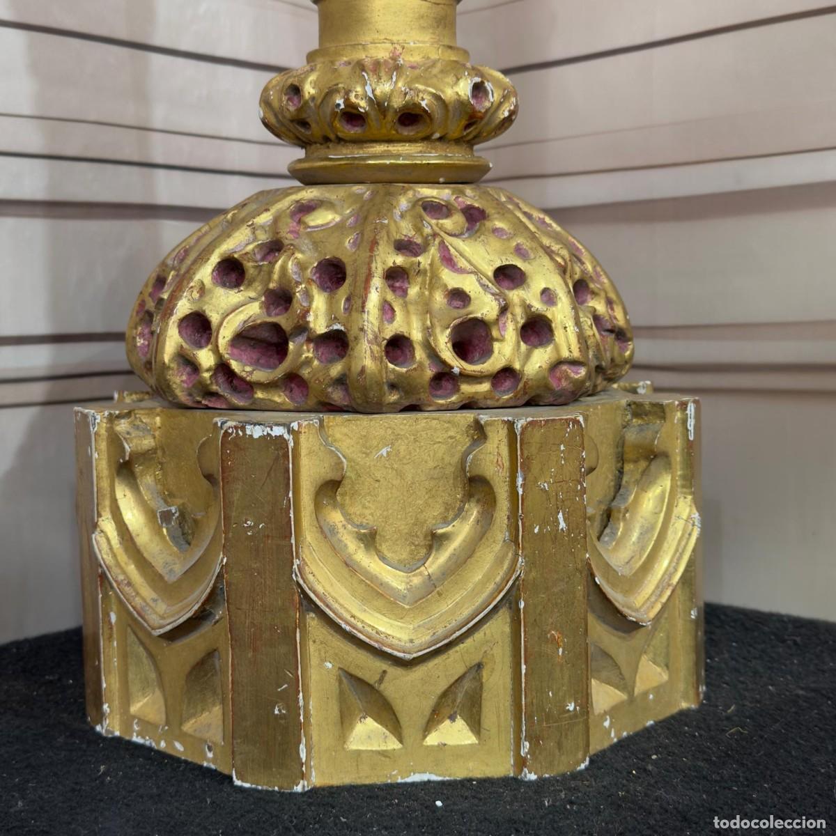 Antig&uuml;edades: Fragmento de retablo en madera con pan de oro fino S.XXVIII