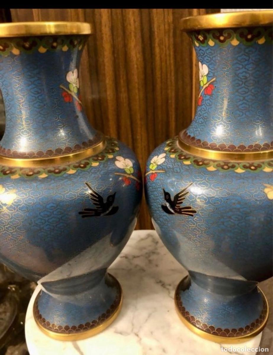 Antig&uuml;edades: PAREJA DE JARRONES. ESMALTE CLOISONN&Eacute;. - Foto 3