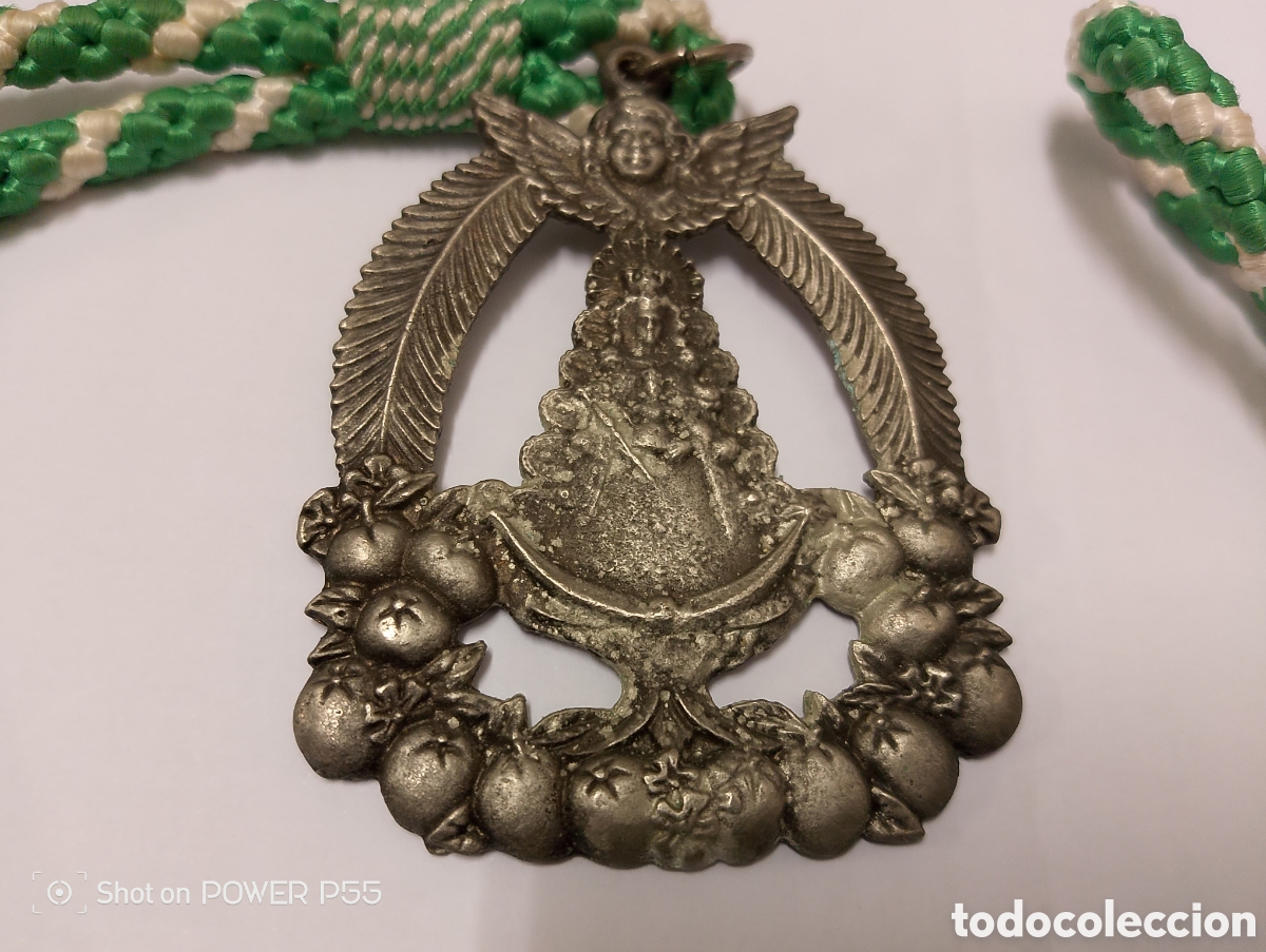 Antig&uuml;edades: Medalla del roc&iacute;o hermandad