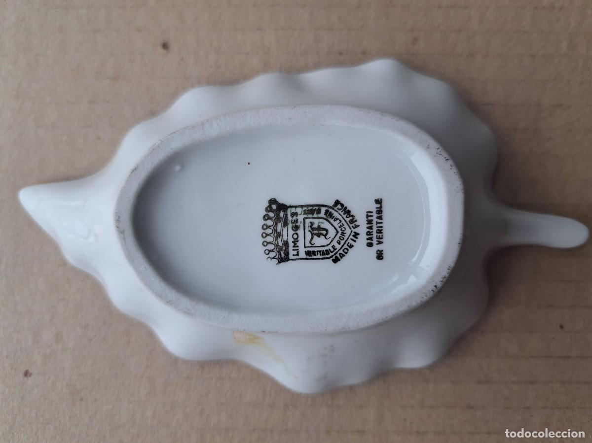Antig&uuml;edades: CERAMICA LIMOGES EN FORMA DE HOJA