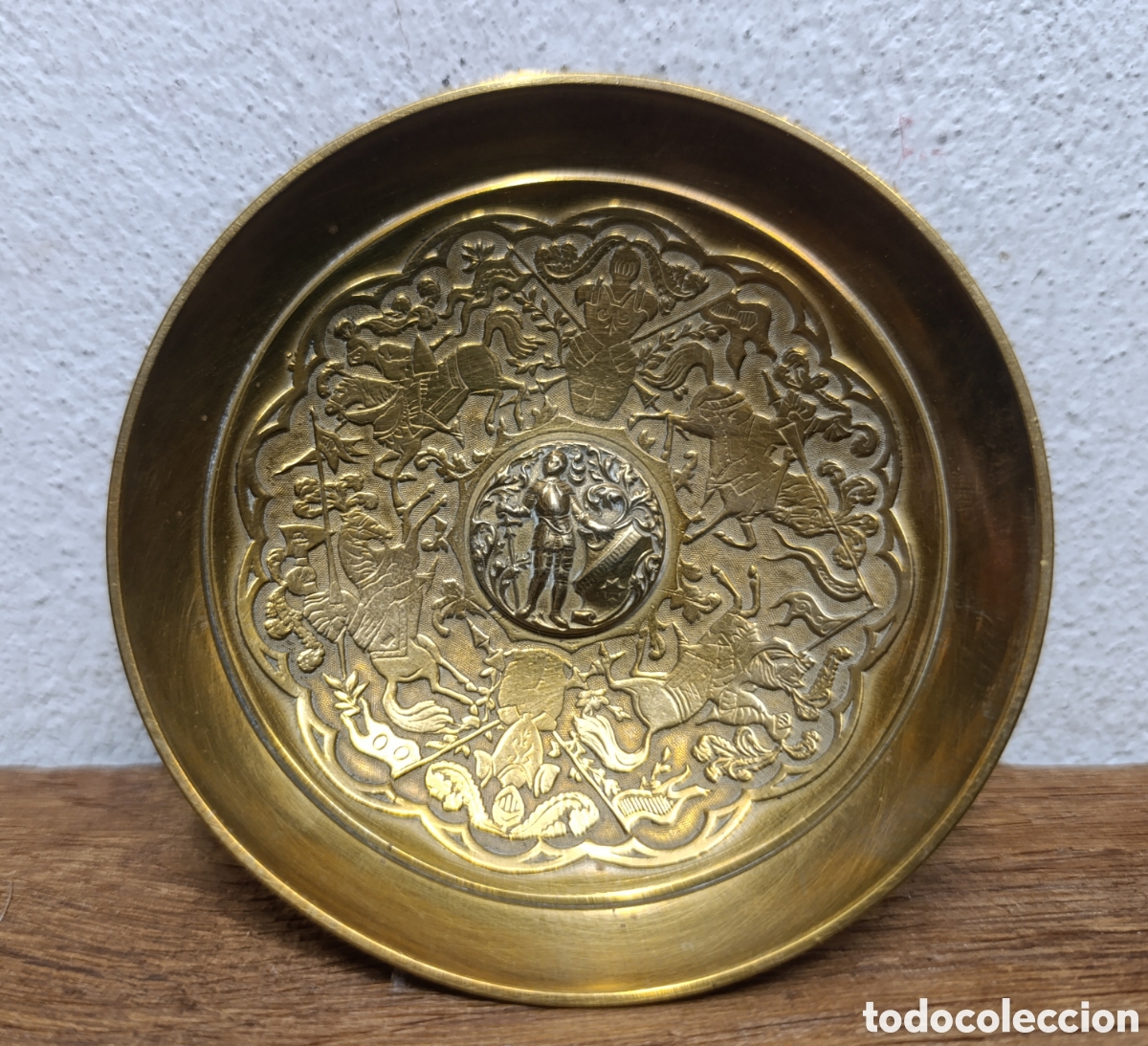 Antig&uuml;edades: ANTIGUO VACIABOLSILLOS DE BRONCE, DECORACI&Oacute;N DE CABALLEROS, FIRMADO E P PAR&Iacute;S. CIRCA 1900