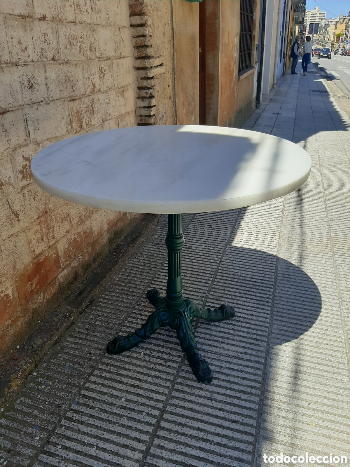 Antig&uuml;edades: Mesa redonda m&aacute;rmol antigua 85 cm di&aacute;metro !!!