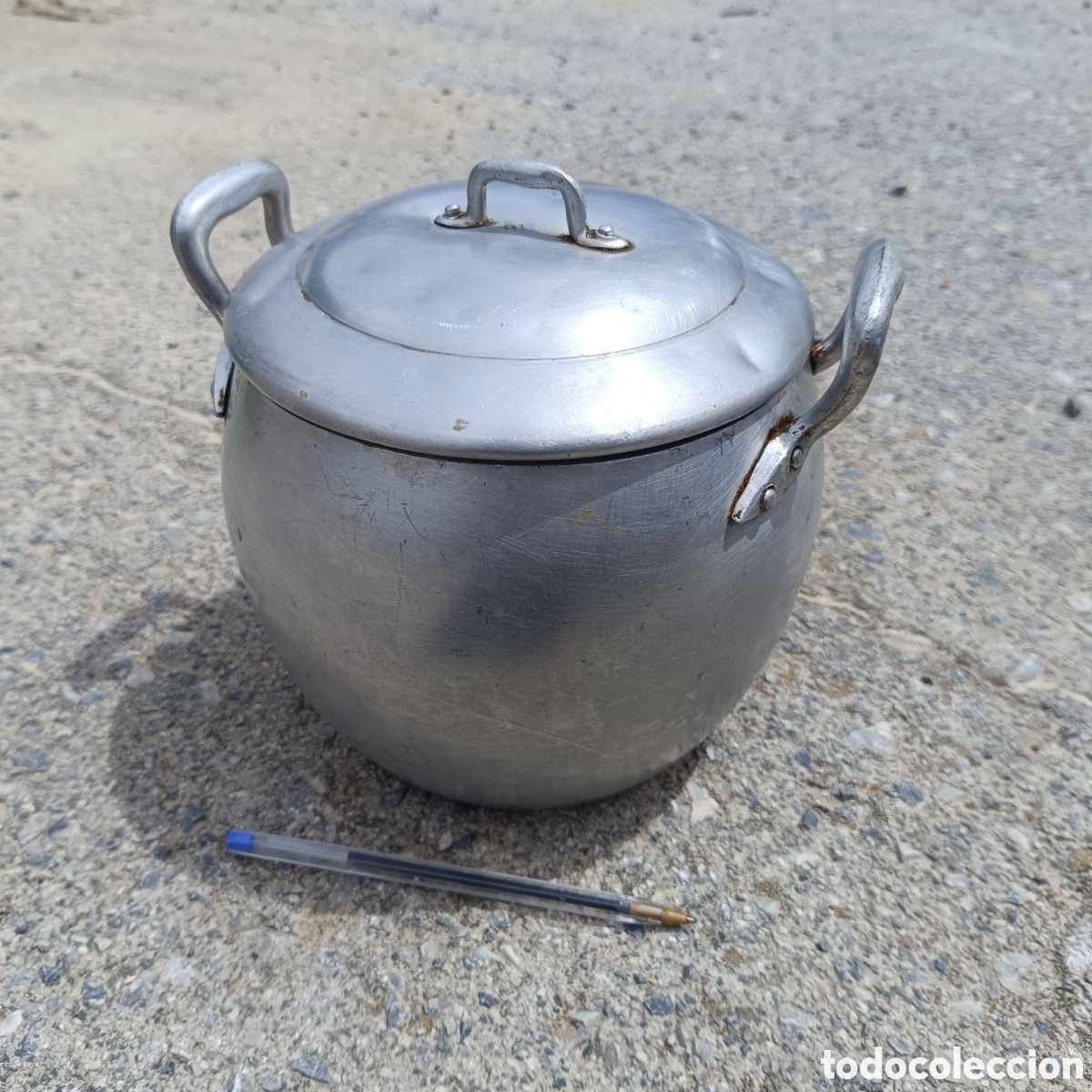 Antig&uuml;edades: Olla aluminio antigua n&uacute;mero 16 - Foto 2