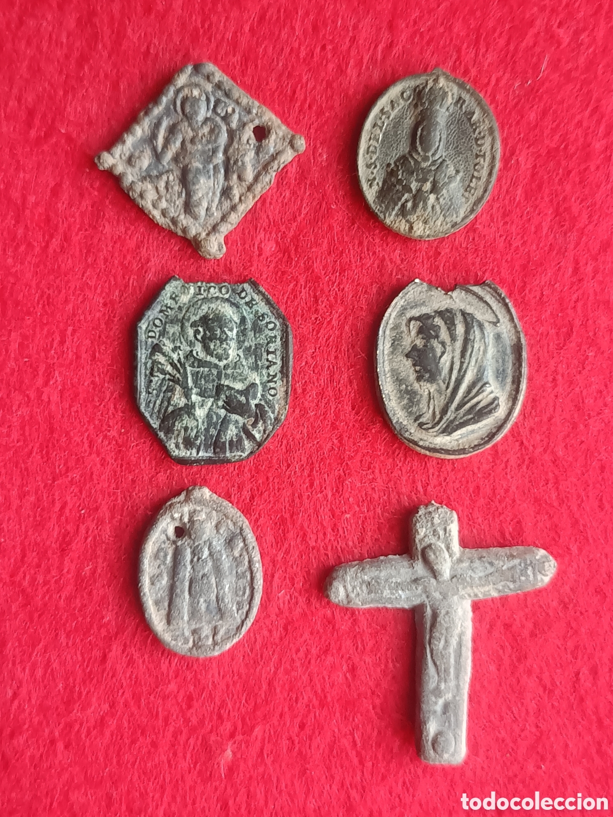 Antig&uuml;edades: Lote de medallas religiosas
