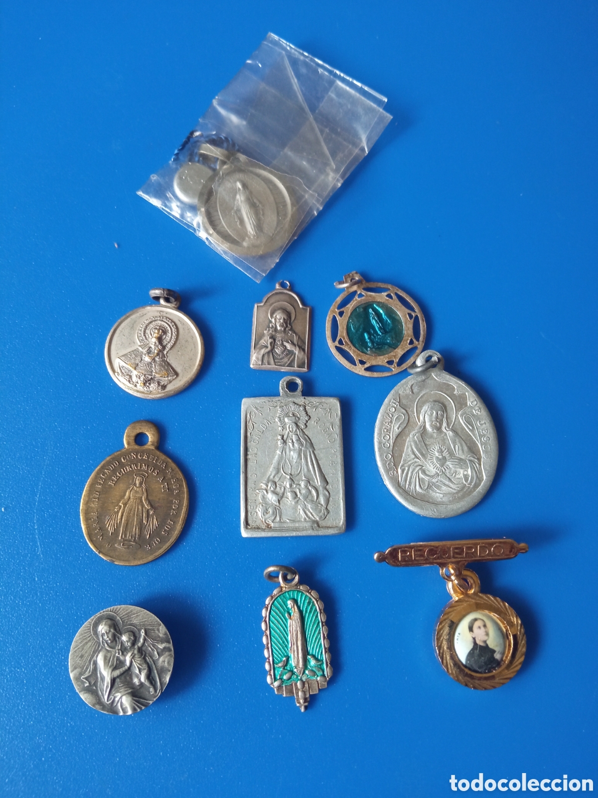 Antig&uuml;edades: Lote de 10 antiguas medallas religiosas