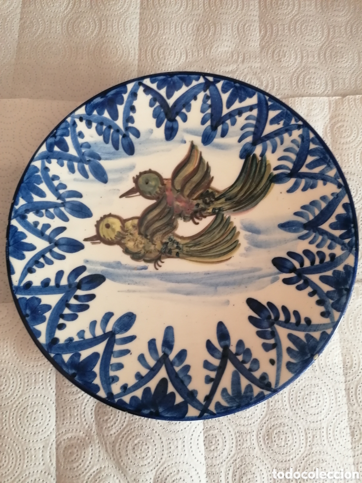 Antig&uuml;edades: Plato cer&aacute;mica pintado a mano antiguo