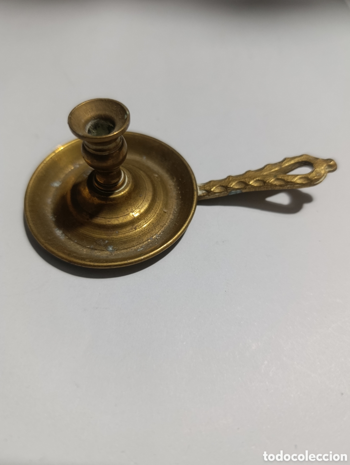 Antig&uuml;edades: Antigua palmatoria de bronce - Foto 1