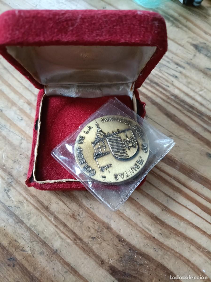 Antig&uuml;edades: MEDALLA COLEGIO DE LA INMACULADA (GIJ&Oacute;N) PP.JESUITAS. 50 ANIVERSARIO PROMOCI&Oacute;N A&Ntilde;O 54