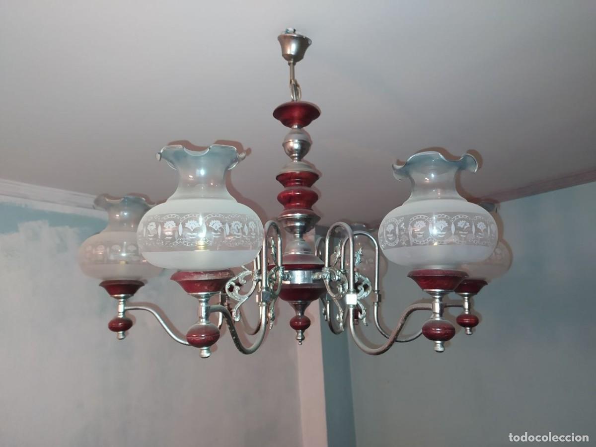 Antig&uuml;edades: ANTIGUA Y VINTAGE L&Aacute;MPARA DE TECHO EN METAL Y 6 TULIPAS DE CRISTAL OPACO
